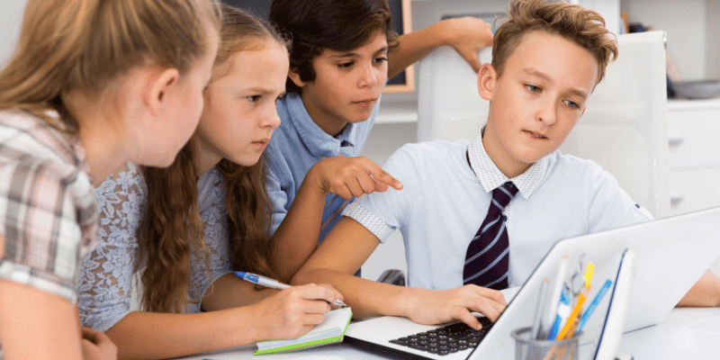 Advantage Learning Using Technology 10 Benefits of Technology to Students | Twin Science